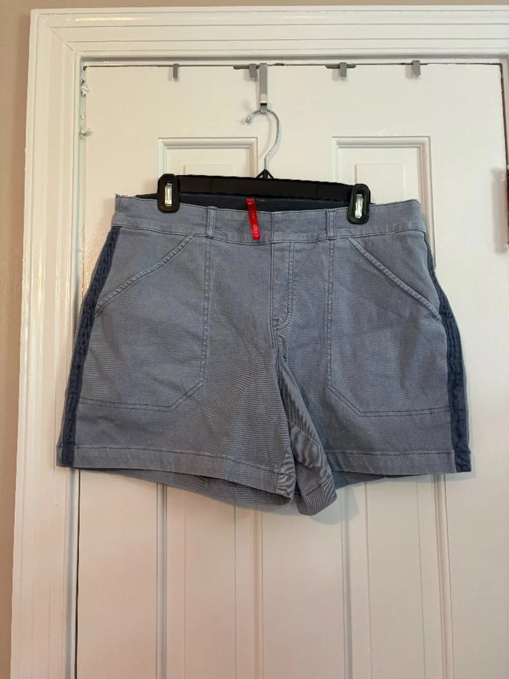 SPANX Stretch Twill Shorts Light Blue Pull-on - XL - Picture 2 of 5